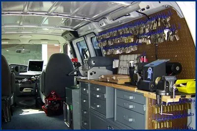 Advantage Locksmith Store Philadelphia, PA 215-622-2270 - 2-mobile-locksmith